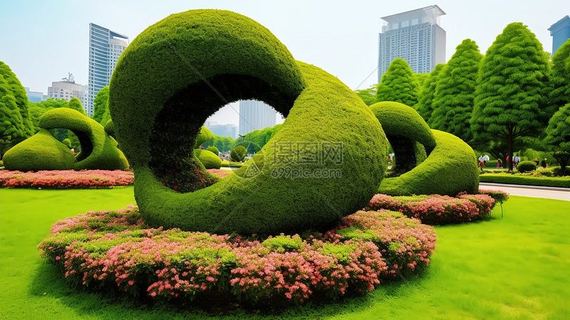 广州草坪养护按年收费：优势与注意事项